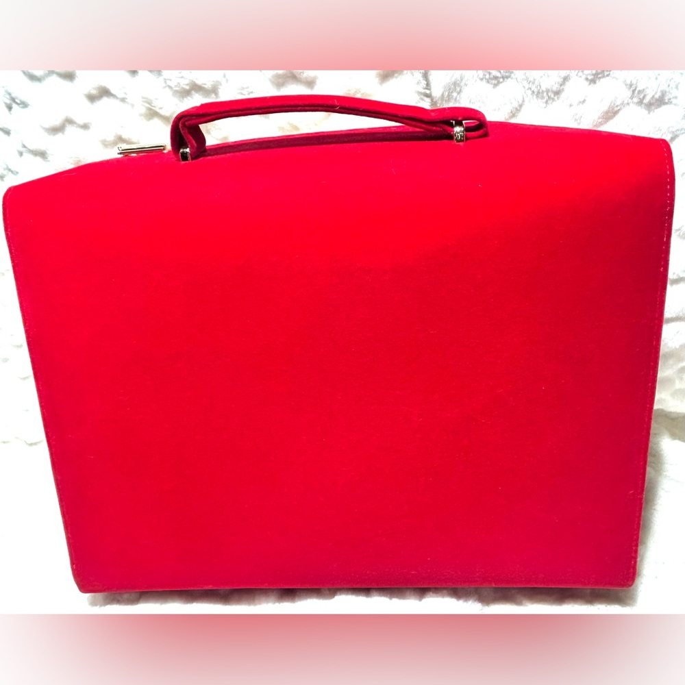 Estée Lauder Red Velvet Bow detail travel bag makeup iPad. Small laptop - Picture 2 of 10